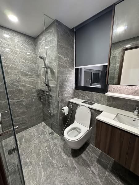 Lentor Modern, Lentor Central, 3 Bedrooms, 980 sqft, Condominium For Sale, by Yeong Wei Jian, 500170612 - Common Bathroom - PropertyGuru.com.sg