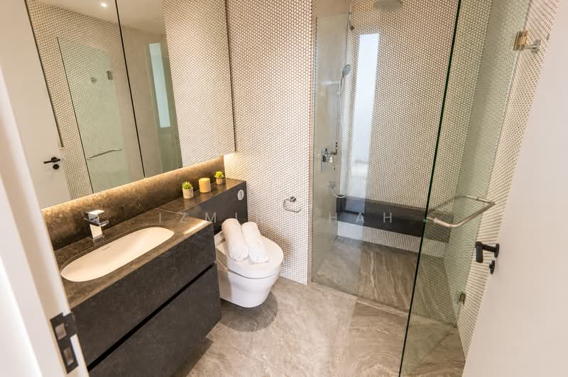 10 Evelyn, 10 Evelyn Road, 1 Bedroom, 721 sqft, Condominium For Sale, by Izmir Shah, 500170613 - Bathroom - PropertyGuru.com.sg