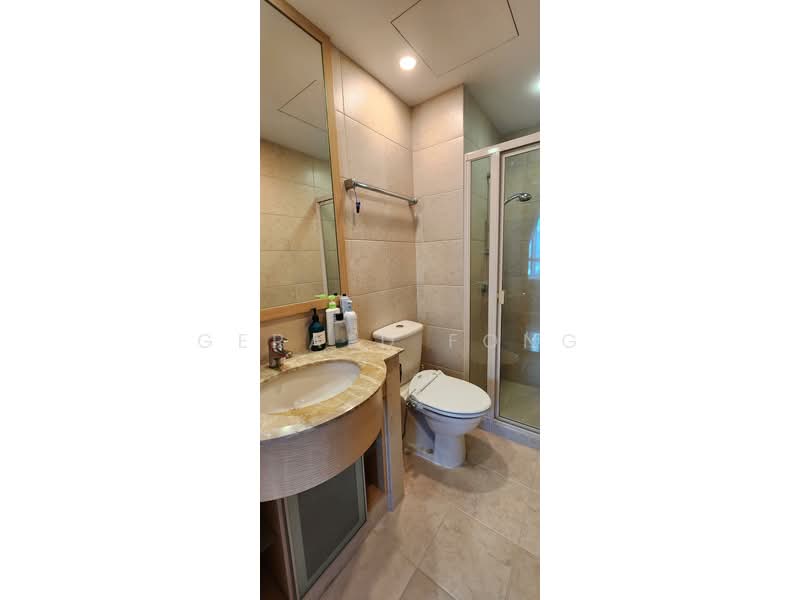 Hillview Regency, 26 Bukit Batok East Avenue 2, 3 Bedrooms, 1,130 sqft, Condominium For Sale, by Gerald Fong, 500170621 - Bathroom - PropertyGuru.com.sg