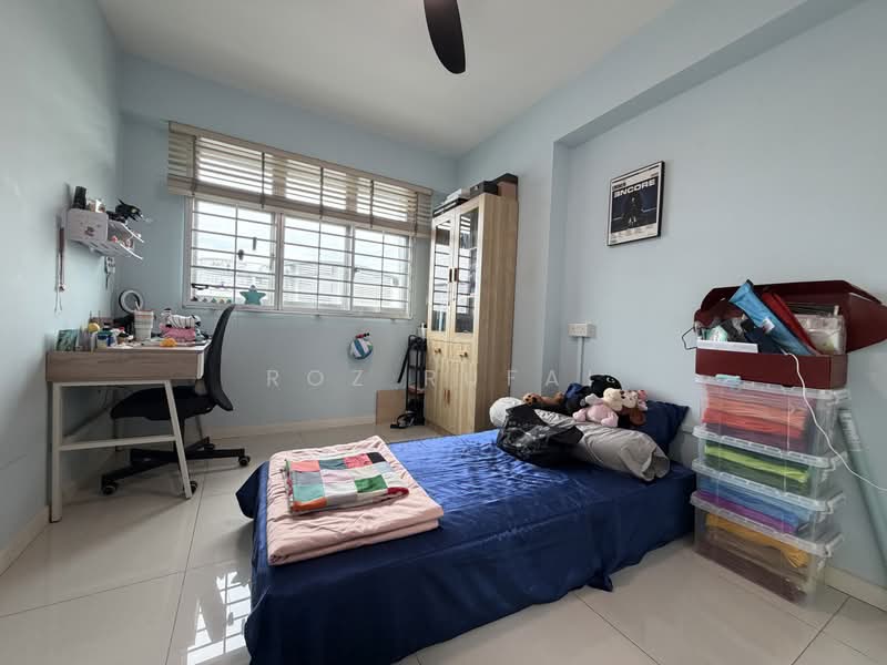 672D Edgefield Plains, 672D Edgefield Plains, 3 Bedrooms, 969 sqft, HDB Flat For Sale, by Roz Rufai, 500170628 - Bedroom - PropertyGuru.com.sg