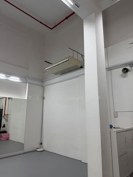 Space 21, 51 Lorong 21 Geylang, 2,443 sqft, Light Industrial (B1) For Rent, by Piyali Roy, 500170642 - Interior - CommercialGuru.com.sg