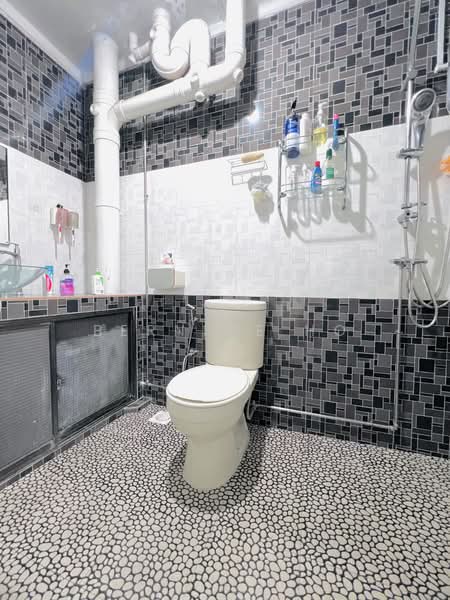 607 Woodlands Ring Road, 607 Woodlands Ring Road, 3 Bedrooms, 1,087 sqft, HDB Flat For Sale, by Bernice Ho, 500170647 - Bathroom - PropertyGuru.com.sg