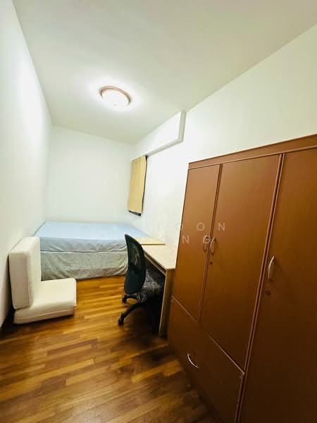 Simei Green Condominium, 1 Simei Street 4, Room Rental, 100 sqft, Condominium For Rent, by Kar Loon Choong, 500170681 - Bedroom - PropertyGuru.com.sg