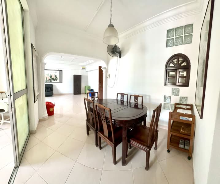 309 Tampines Street 32, 309 Tampines Street 32, 4 Bedrooms, 1,539 sqft, HDB Flat For Rent, by Ken Tan, 500170684 - Dining Room - PropertyGuru.com.sg