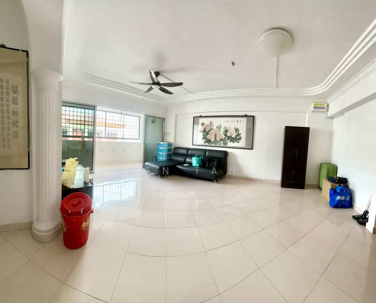 309 Tampines Street 32, 309 Tampines Street 32, 4 Bedrooms, 1,539 sqft, HDB Flat For Rent, by Ken Tan, 500170684 - Living Room - PropertyGuru.com.sg