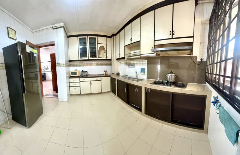 309 Tampines Street 32, 309 Tampines Street 32, 4 Bedrooms, 1,539 sqft, HDB Flat For Rent, by Ken Tan, 500170684 - Kitchen - PropertyGuru.com.sg