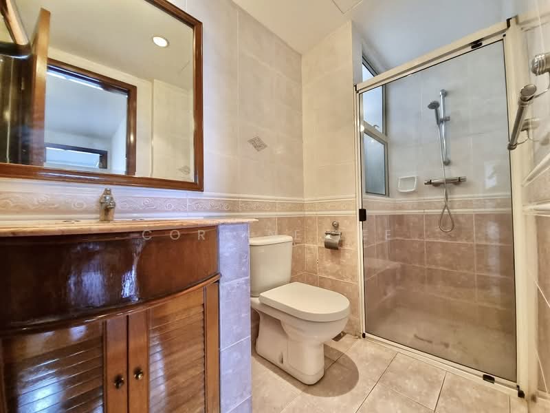 The Bayshore, 34 Bayshore Road, 4 Bedrooms, 1,432 sqft, Condominium For Sale, by Corrine Lee, 500170691 - Bathroom - PropertyGuru.com.sg