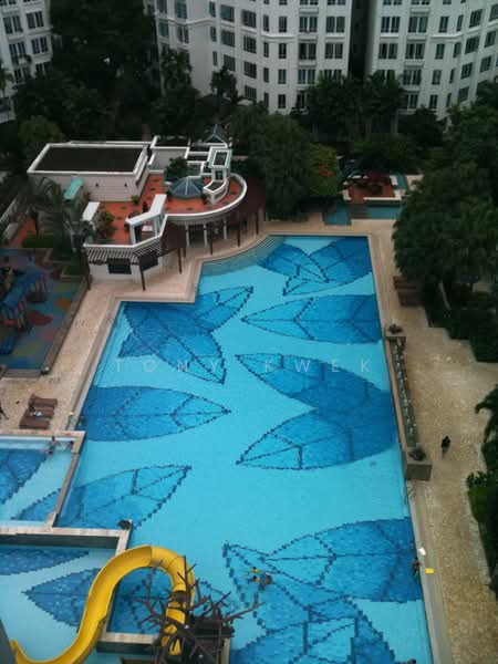 Northoaks, 32 Woodlands Crescent, 3 Bedrooms, 1,292 sqft, Condominium For Sale, by Tony Kwek, 500170707 - Exterior - PropertyGuru.com.sg