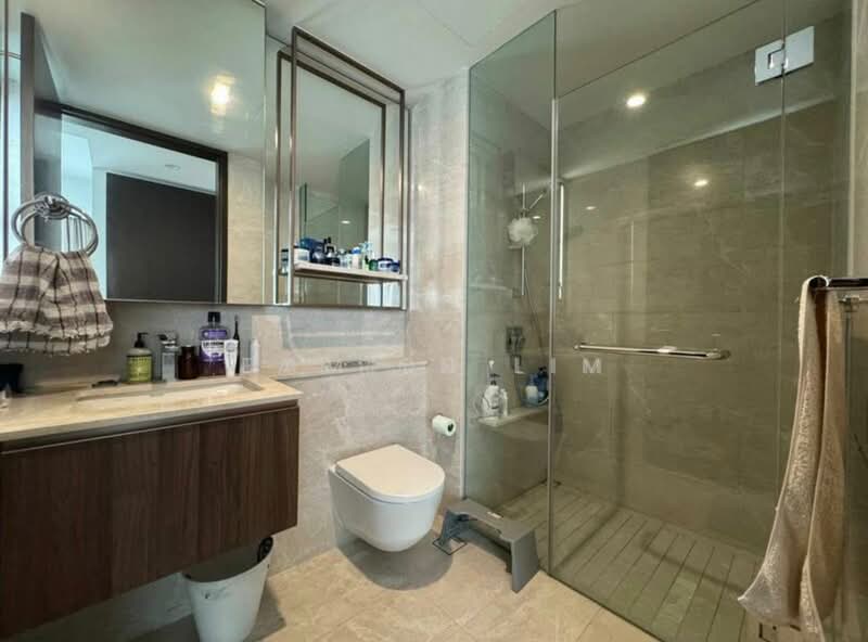 JadeScape, 16 Shunfu Road, 3 Bedrooms, 904 sqft, Condominium For Sale, by Damien Lim, 500170714 - Bathroom - PropertyGuru.com.sg
