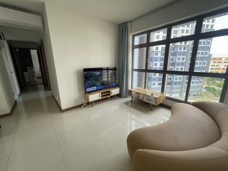 425A Northshore Crescent, 425A Northshore Crescent, Room Rental, 200 sqft, HDB Flat For Rent, by Jeremy Wang, 500170717 - Living Room - PropertyGuru.com.sg