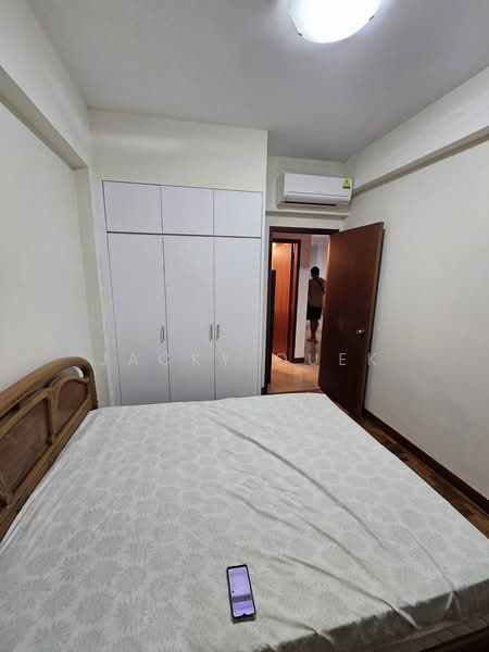 East Meadows, 32 Tanah Merah Kechil Road, Room Rental, 100 sqft, Condominium For Rent, by Jacky Quek, 500170767 - Bedroom - PropertyGuru.com.sg
