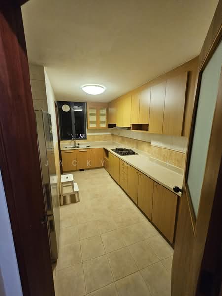 East Meadows, 32 Tanah Merah Kechil Road, Room Rental, 100 sqft, Condominium For Rent, by Jacky Quek, 500170767 - Kitchen - PropertyGuru.com.sg