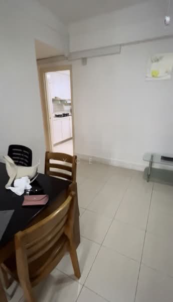 Parkview Apartments, 1 Bukit Batok Street 25, 3 Bedrooms, 1,087 sqft, Condominium For Rent, by Joyce Ng, 500170775 - Dining Room - PropertyGuru.com.sg