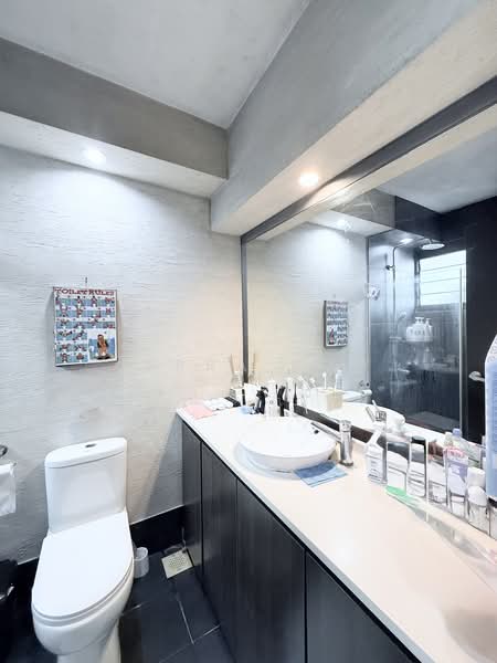 272B Jurong West Street 24, 272B Jurong West Street 24, 3 Bedrooms, 1,206 sqft, HDB Flat For Sale, by Jerra Soh, 500170776 - Bathroom - PropertyGuru.com.sg