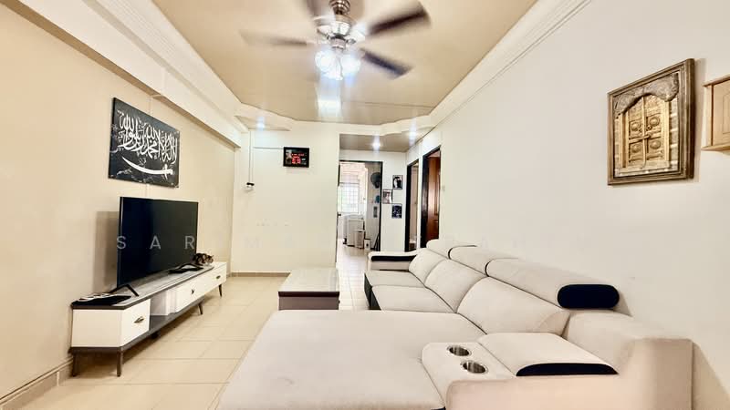 621 Yishun Ring Road, 621 Yishun Ring Road, 2 Bedrooms, 785 sqft, HDB Flat For Sale, by Sarimah Berahim, 500170799 - Living Room - PropertyGuru.com.sg