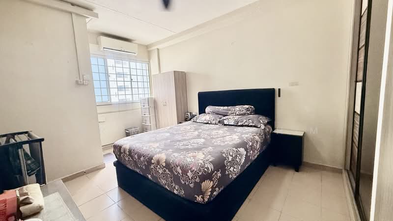 621 Yishun Ring Road, 621 Yishun Ring Road, 2 Bedrooms, 785 sqft, HDB Flat For Sale, by Sarimah Berahim, 500170799 - Master Bedroom - PropertyGuru.com.sg