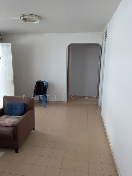 327 Serangoon Avenue 3, 327 Serangoon Avenue 3, Room Rental, 150 sqft, HDB Flat For Rent, by Patrick Ang, 500170802 - Living Room - PropertyGuru.com.sg