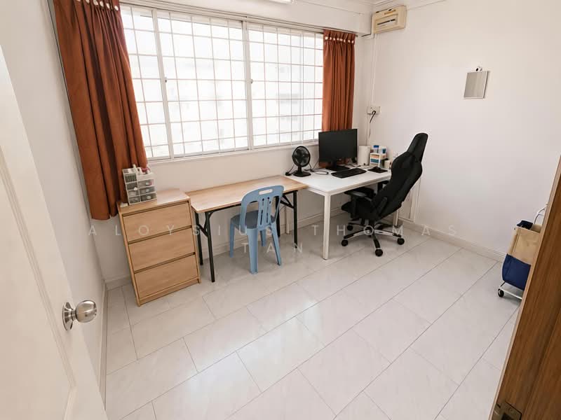 213 Petir Road, 213 Petir Road, 3 Bedrooms, 1,119 sqft, HDB Flat For Sale, by Aloysius Thomas Tan, 500170817 - Study - PropertyGuru.com.sg
