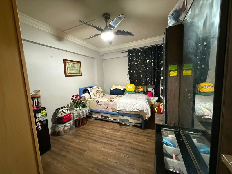 325 Bukit Batok Street 33, 325 Bukit Batok Street 33, 3 Bedrooms, 903 sqft, HDB Flat For Sale, by Henry Na, 500170824 - Bedroom - PropertyGuru.com.sg