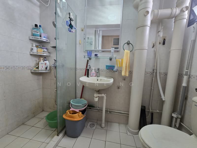 691A Choa Chu Kang Crescent, 691A Choa Chu Kang Crescent, 3 Bedrooms, 969 sqft, HDB Flat For Sale, by Novene Ng, 500170827 - Bathroom - PropertyGuru.com.sg