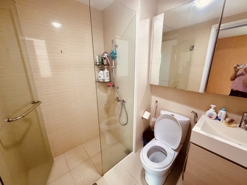 The Tampines Trilliant, 13 Tampines Central 7, 3 Bedrooms, 872 sqft, Executive Condominium For Sale, by LING WANG, 500170830 - Bathroom - PropertyGuru.com.sg