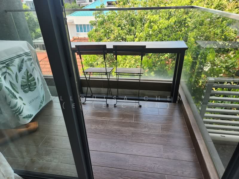 2 Bedroom Breezy Condo near MRT, , 2 Bedrooms, 506 sqft, Condominium For Rent, by Ellouisa Chen (Elle Chen), 500170846 - Balcony - PropertyGuru.com.sg