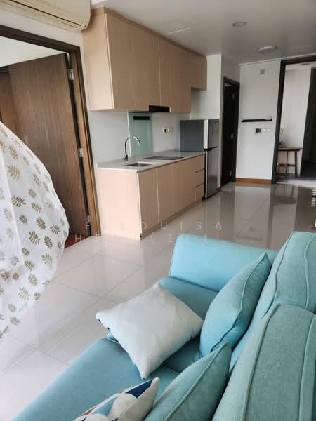 2 Bedroom Breezy Condo near MRT, , 2 Bedrooms, 506 sqft, Condominium For Rent, by Ellouisa Chen (Elle Chen), 500170846 - Living Room - PropertyGuru.com.sg