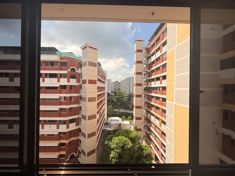 424 Hougang Avenue 6, 424 Hougang Avenue 6, 3 Bedrooms, 1,130 sqft, HDB Flat For Sale, by Paige Lee, 500170854 - Exterior - PropertyGuru.com.sg