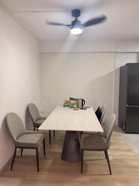 424 Hougang Avenue 6, 424 Hougang Avenue 6, 3 Bedrooms, 1,130 sqft, HDB Flat For Sale, by Paige Lee, 500170854 - Dining Room - PropertyGuru.com.sg