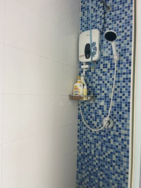 Park Villas, Park Villas Rise, 4 Bedrooms, 3,360 sqft, Terraced House For Sale, by Kenny Ter, 500170862 - Bathroom - PropertyGuru.com.sg
