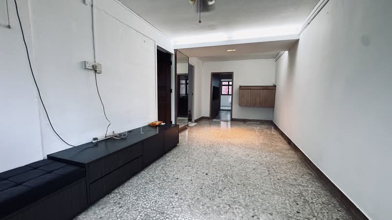 1 Jalan Bukit Merah, 1 Jalan Bukit Merah, 2 Bedrooms, 807 sqft, HDB Flat For Sale, by Yuli Tay YL, 500170863 - Living Room - PropertyGuru.com.sg