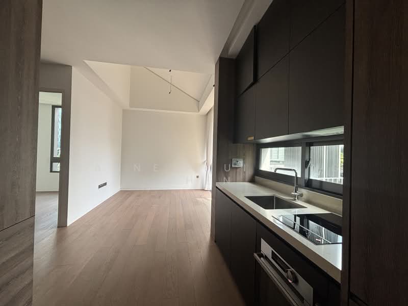 10 Evelyn, 10 Evelyn Road, 1 Bedroom, 764 sqft, Condominium For Sale, by Joanne Phui Fong Chen, 500170874 - Kitchen - PropertyGuru.com.sg