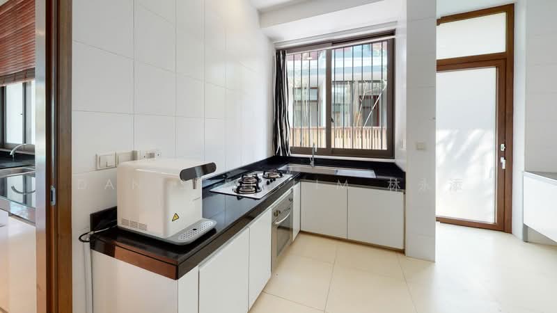 Ocean Drive, Ocean Drive, 6 Bedrooms, 9,680 sqft, Bungalow House For Sale, by Danis ET Lim 林永添, 500170876 - Kitchen - PropertyGuru.com.sg