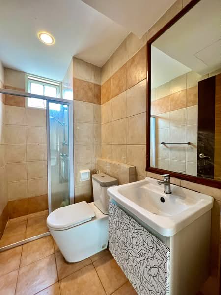 St. Patrick's Green, 49 St. Patrick's Road, 3 Bedrooms, 1,087 sqft, Condominium For Sale, by Terence Tee (郑志翔), 500170883 - Master Bathroom - PropertyGuru.com.sg