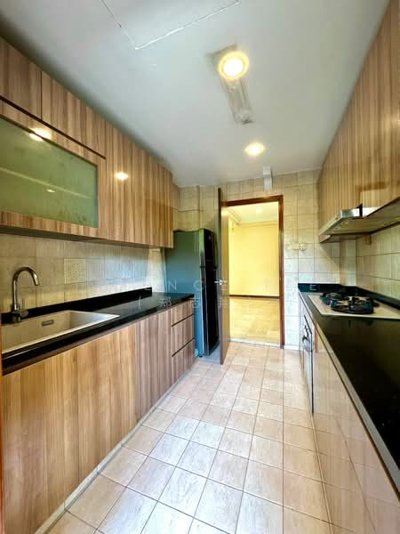 St. Patrick's Green, 49 St. Patrick's Road, 3 Bedrooms, 1,087 sqft, Condominium For Sale, by Terence Tee (郑志翔), 500170883 - Kitchen - PropertyGuru.com.sg