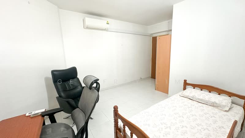 418 Choa Chu Kang Avenue 4, 418 Choa Chu Kang Avenue 4, Room Rental, 150 sqft, HDB Flat For Rent, by Geoffrey Lim, 500170896 - Bedroom - PropertyGuru.com.sg