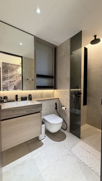 The Reef at King's Dock, 20 Harbourfront Avenue, 2 Bedrooms, 689 sqft, Condominium For Sale, by JAY PECK, 500170897 - Bathroom - PropertyGuru.com.sg
