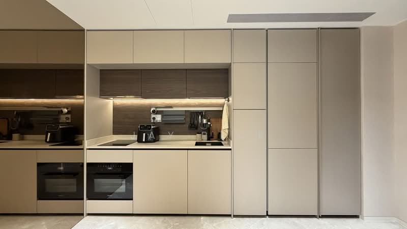 The Reef at King's Dock, 20 Harbourfront Avenue, 2 Bedrooms, 689 sqft, Condominium For Sale, by JAY PECK, 500170897 - Kitchen - PropertyGuru.com.sg
