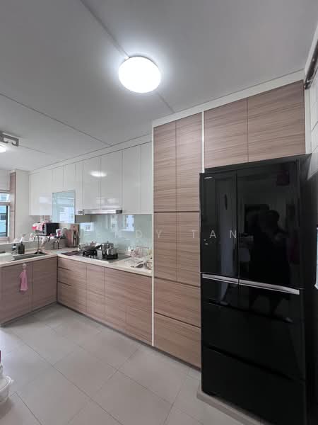 249 Compassvale Road, 249 Compassvale Road, 3 Bedrooms, 915 sqft, HDB Flat For Rent, by Wendy Tan, 500170908 - Kitchen - PropertyGuru.com.sg