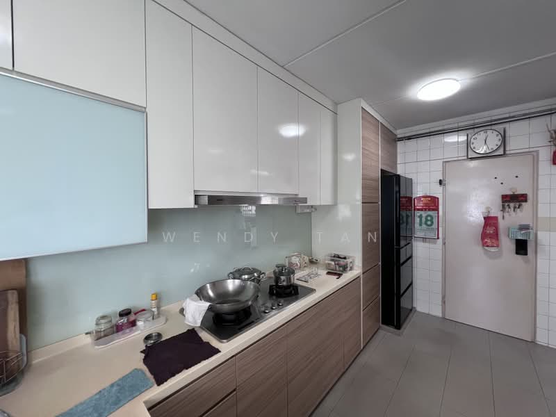 249 Compassvale Road, 249 Compassvale Road, 3 Bedrooms, 915 sqft, HDB Flat For Rent, by Wendy Tan, 500170908 - Kitchen - PropertyGuru.com.sg