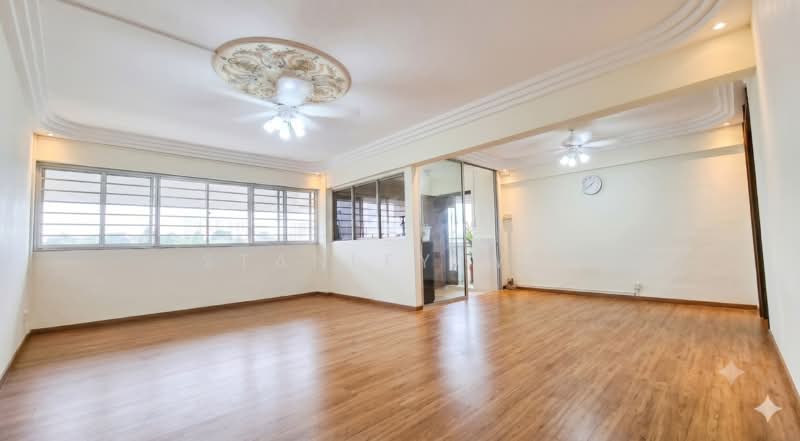 350 Woodlands Avenue 3, 350 Woodlands Avenue 3, 3 Bedrooms, 1,313 sqft, HDB Flat For Sale, by Stanley Wee, 500170911 - Living Room - PropertyGuru.com.sg
