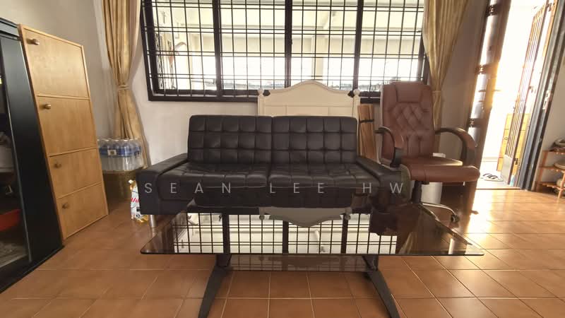 635 Yishun Street 61, 635 Yishun Street 61, 3 Bedrooms, 904 sqft, HDB Flat For Rent, by Sean Lee HW, 500170915 - Living Room - PropertyGuru.com.sg