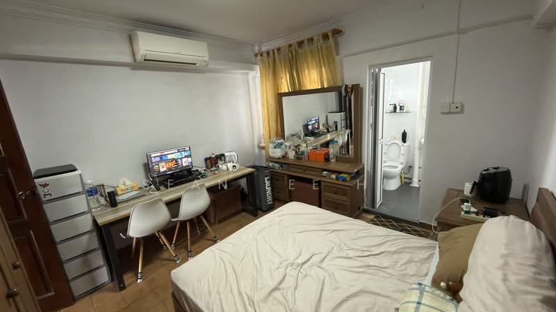 635 Yishun Street 61, 635 Yishun Street 61, 3 Bedrooms, 904 sqft, HDB Flat For Rent, by Sean Lee HW, 500170915 - Master Bedroom - PropertyGuru.com.sg