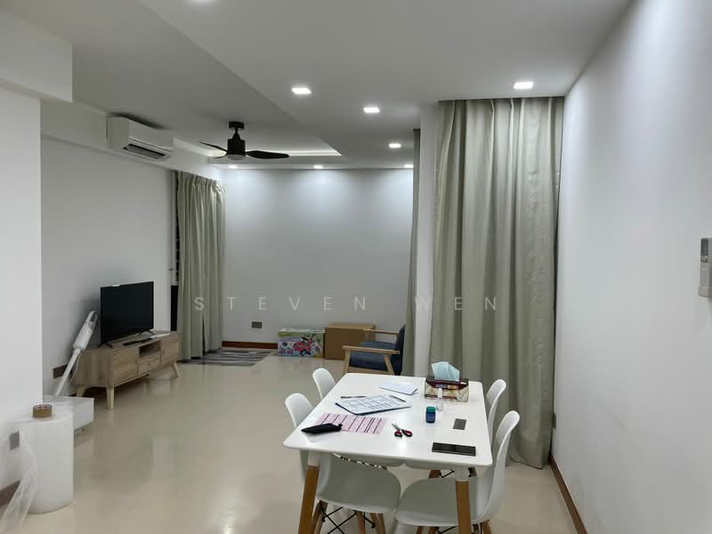 Savannah Condopark, 41 Simei Rise, 3 Bedrooms, 1,206 sqft, Condominium For Sale, by Steven Wen, 500170918 - Living Room - PropertyGuru.com.sg
