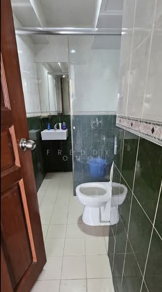 Melville Park, 22 Simei Street 1, 2 Bedrooms, 990 sqft, Apartment For Sale, by Freddy Ong, 500170919 - Bathroom - PropertyGuru.com.sg
