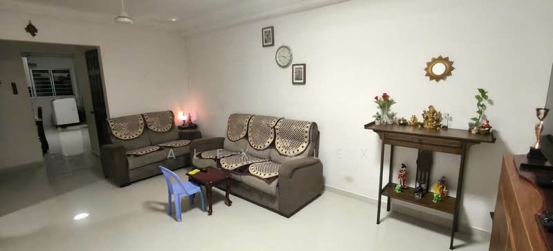 462 Jurong West Street 41, 462 Jurong West Street 41, 2 Bedrooms, 786 sqft, HDB Flat For Sale, by Alex Alex, 500170925 - Living Room - PropertyGuru.com.sg