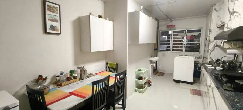 462 Jurong West Street 41, 462 Jurong West Street 41, 2 Bedrooms, 786 sqft, HDB Flat For Sale, by Alex Alex, 500170925 - Kitchen - PropertyGuru.com.sg
