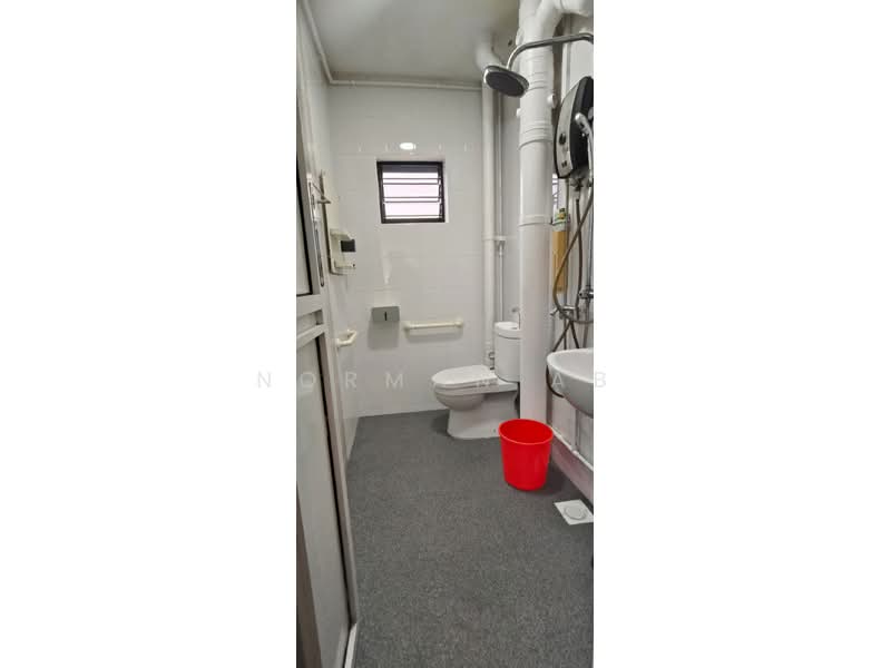 917 Jurong West Street 91, 917 Jurong West Street 91, 1 Bedroom, 786 sqft, HDB Flat For Rent, by Norman AB, 500170941 - Bathroom - PropertyGuru.com.sg