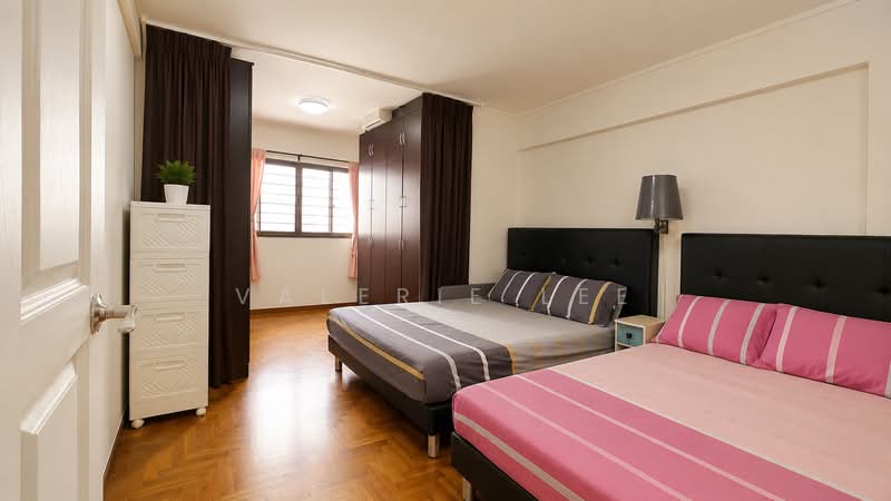 403 Pandan Gardens, 403 Pandan Gardens, 4 Bedrooms, 1,119 sqft, HDB Flat For Sale, by Valerie Lee, 500170943 - Master Bedroom - PropertyGuru.com.sg