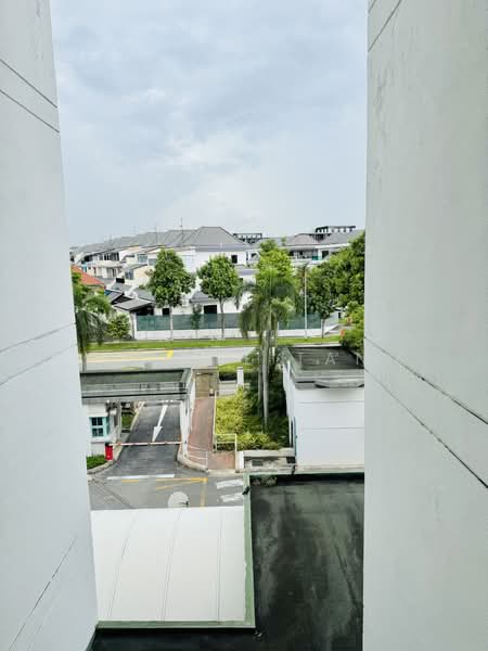 Ballota Park Condo, 150 Mariam Way, Changi Airport / Changi Village, 3 Bedrooms, 1,313 sqft, Condominium For Sale, by Leia E Tan, 500170947 - Unblocked view of landed enclave - PropertyGuru.com.sg